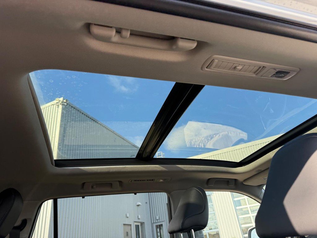 Used 2023 Toyota Highlander Platinum image 14