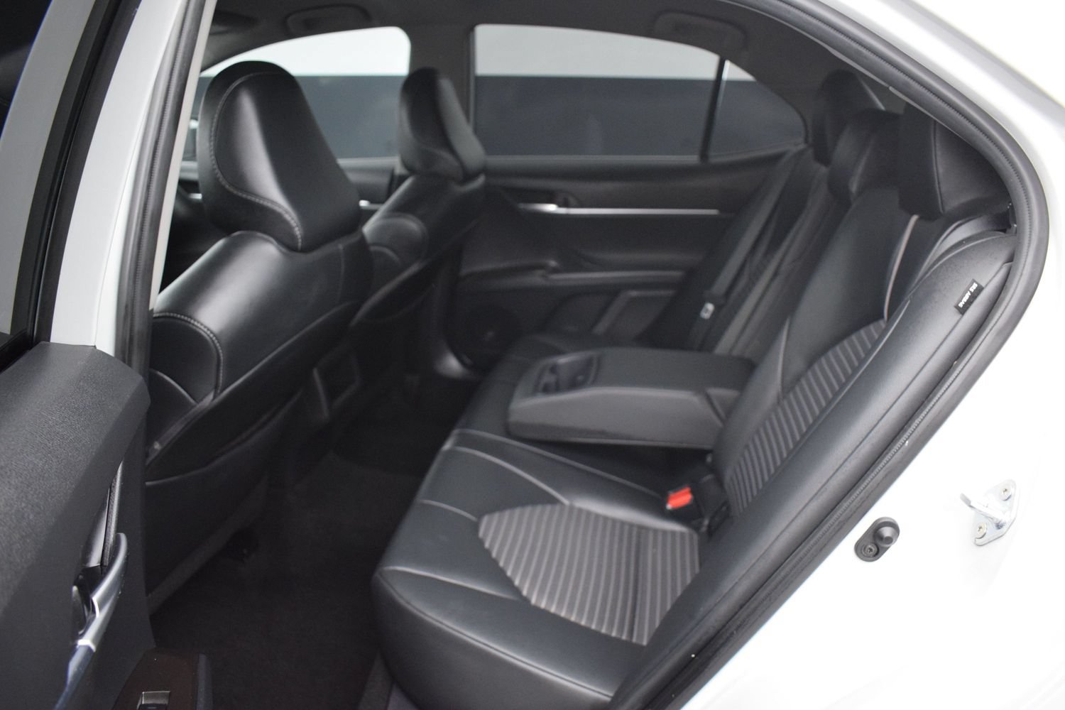 Used 2024 Toyota Camry SE FWD image 12