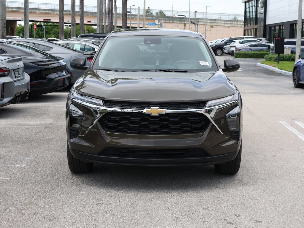 Used 2024 Chevrolet Trax LS FWD image 3