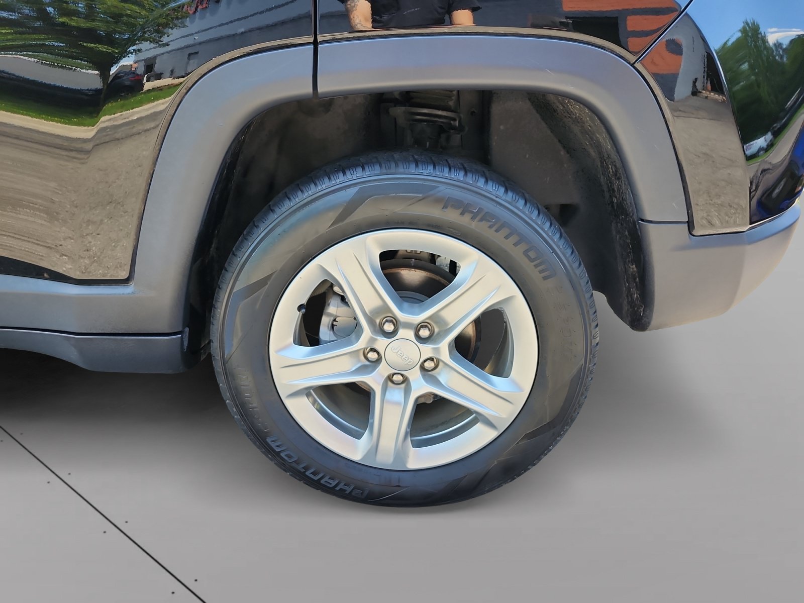 Used 2024 Jeep Compass Latitude AWD/4WD image 15