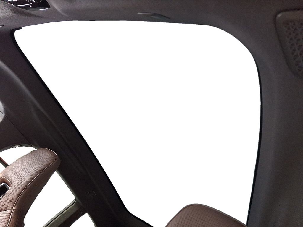 Used 2025 BMW iX xDrive50 w/ Premium Package image 15