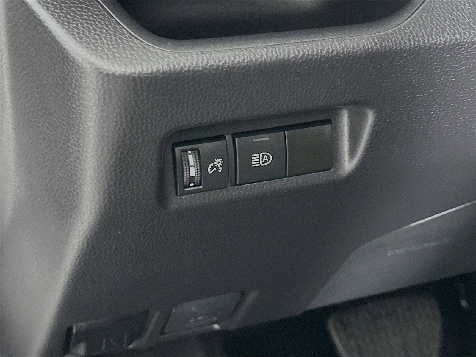 Certified 2025 Toyota RAV4 XLE AWD/4WD image 14