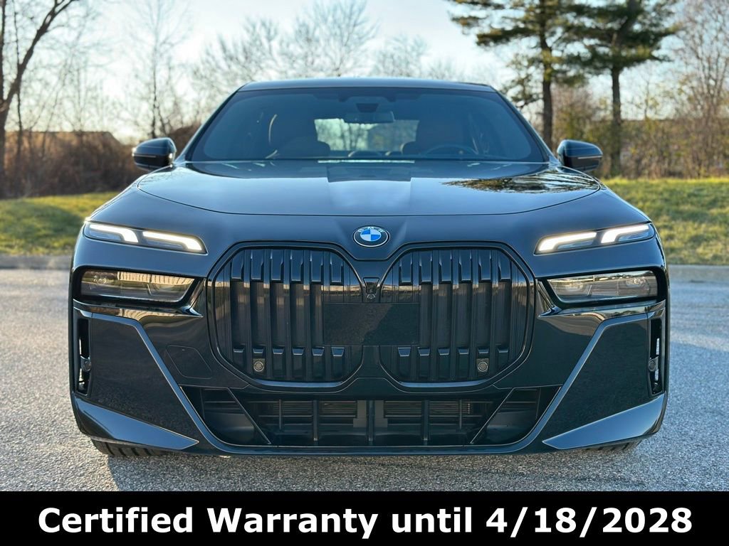 Certified 2023 BMW 760i xDrive image 2