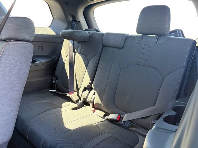 Used 2025 Honda Pilot Sport image 21
