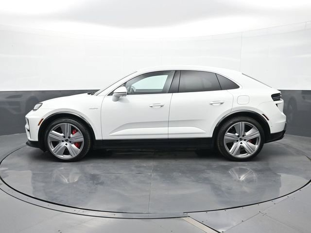 New 2026 Porsche Macan Turbo Electric image 2