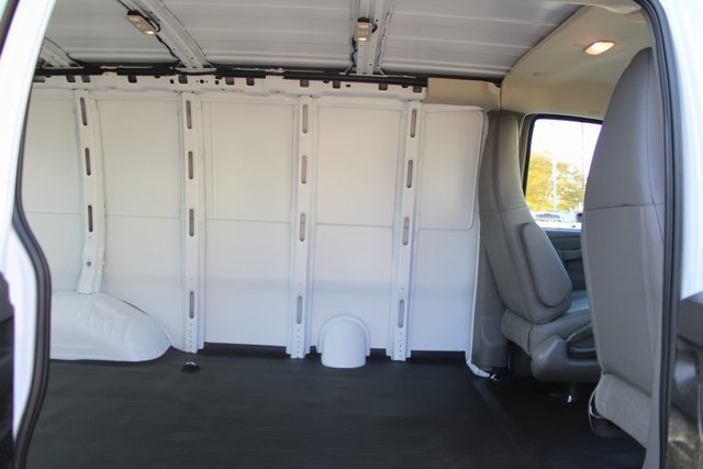 New 2025 GMC Savana 2500 w/ Driver Convenience Package image 29