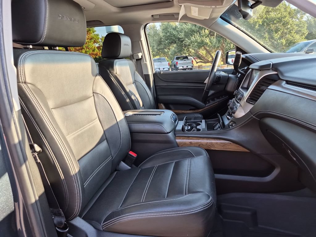 Used 2019 GMC Yukon XL Denali w/ Denali Ultimate Package AWD/4WD image 40