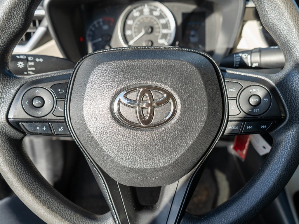 Used 2020 Toyota Corolla LE image 16
