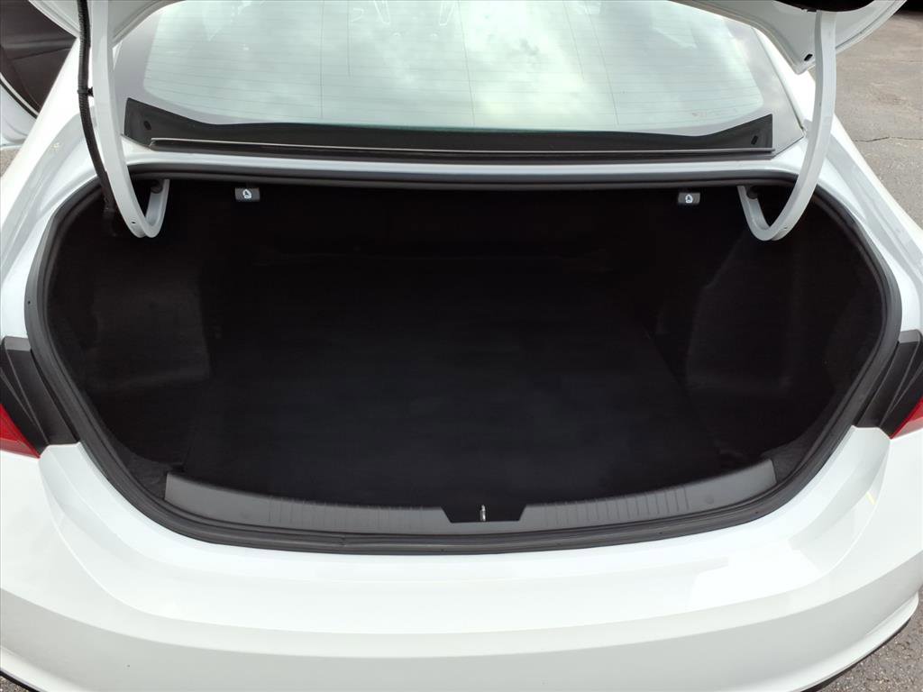 Used 2023 Chevrolet Malibu LT image 13