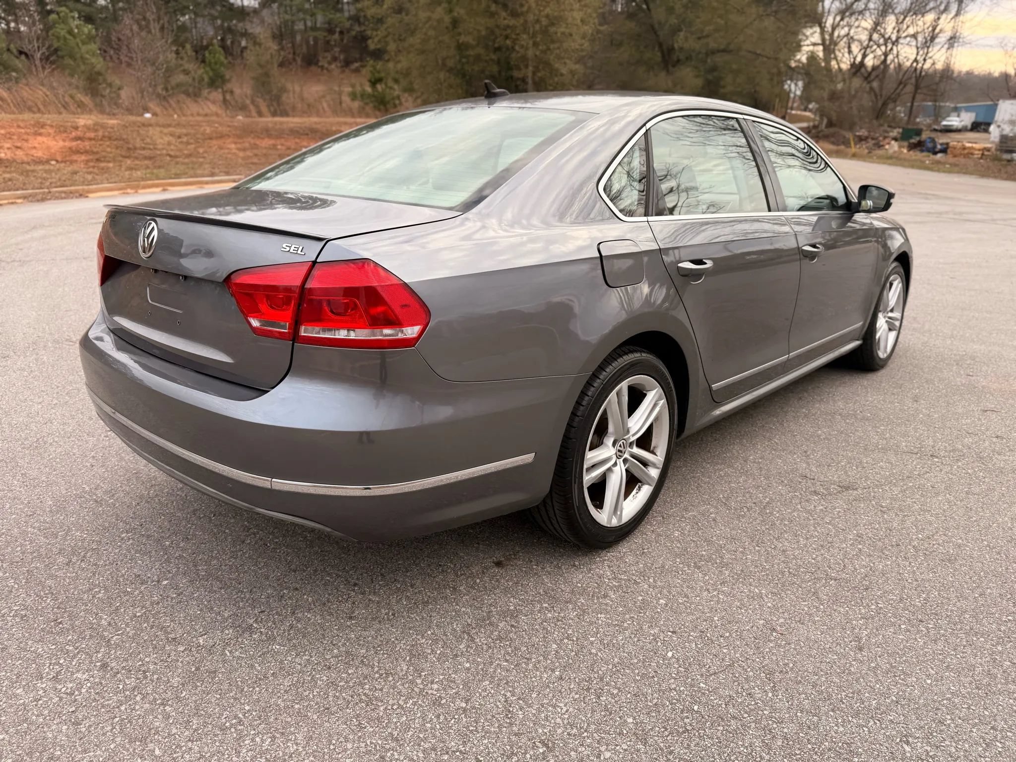 Used 2013 Volkswagen Passat 2.5 SEL Premium image 6