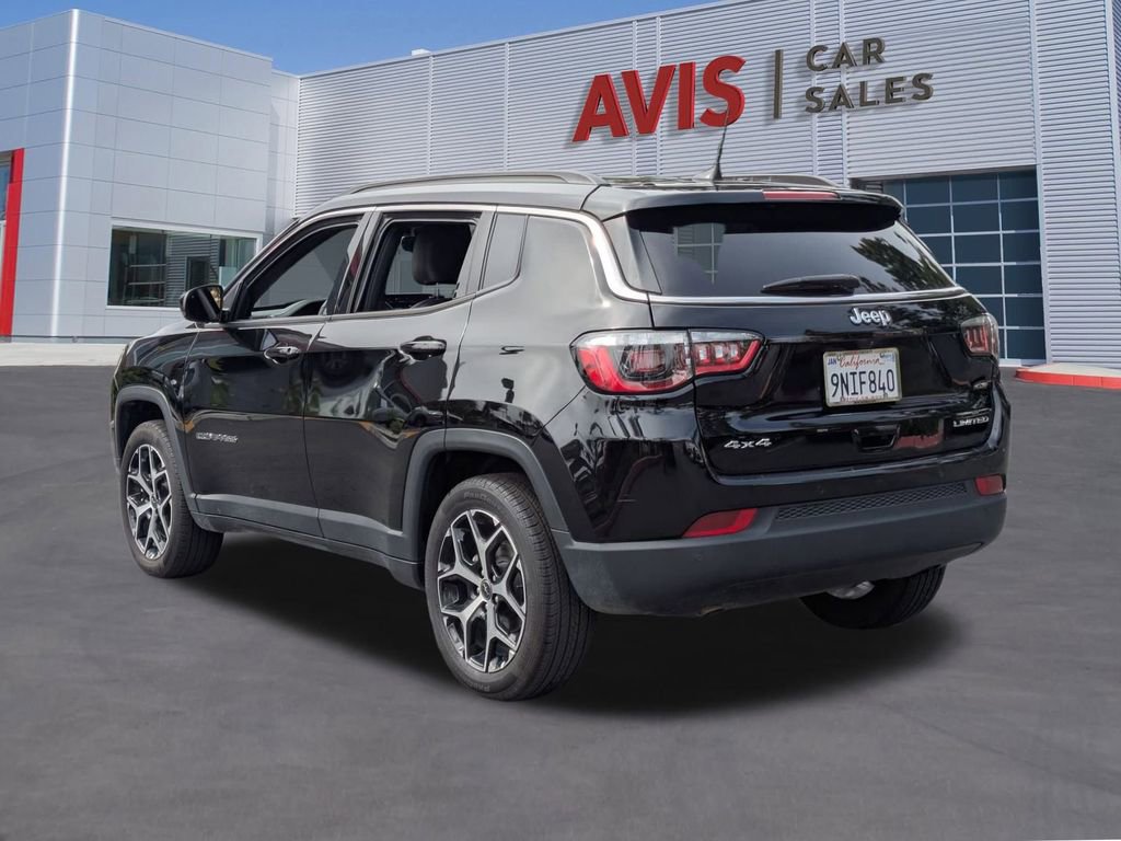 Used 2025 Jeep Compass Limited image 9