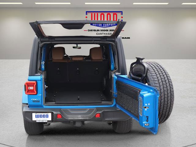 Used 2021 Jeep Wrangler Unlimited Sahara w/ Cold Weather Group image 4