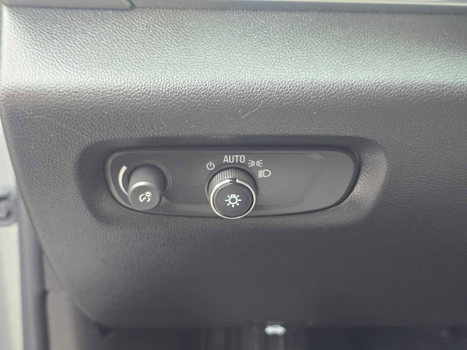 Used 2023 Chevrolet Traverse LS AWD/4WD image 24