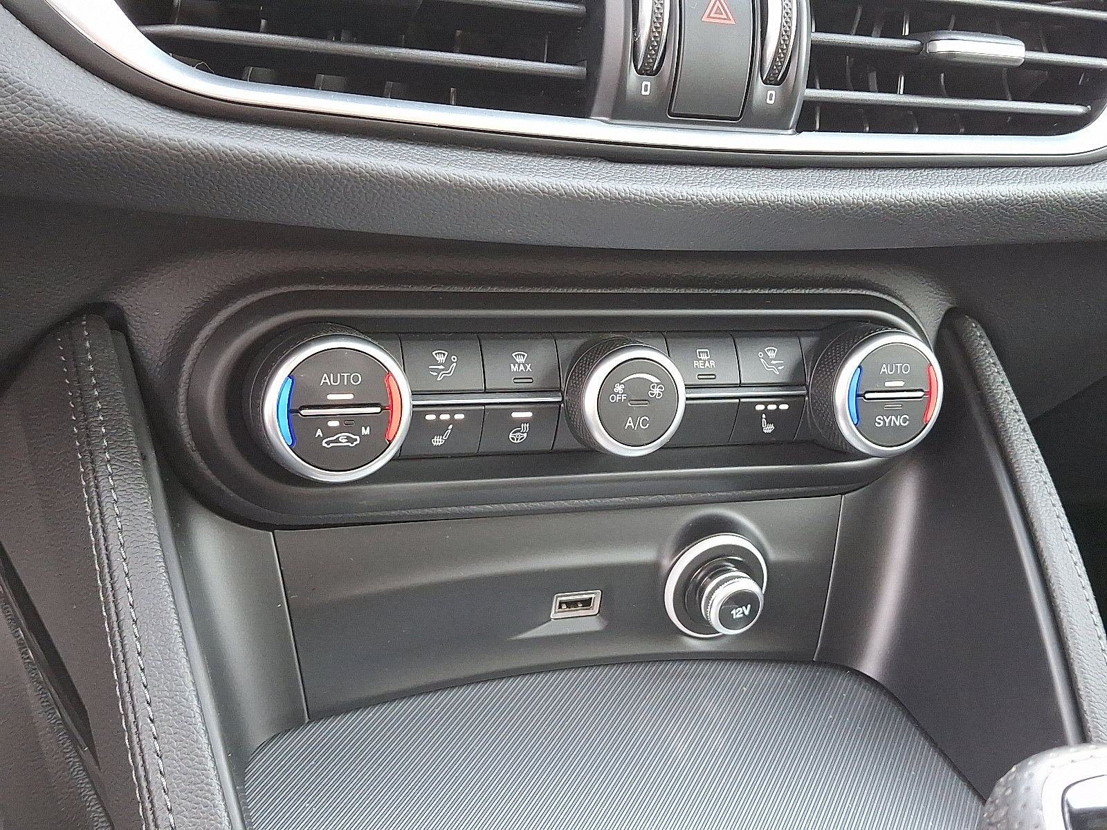 Used 2024 Alfa Romeo Stelvio Ti w/ Active Assist Plus Package image 16