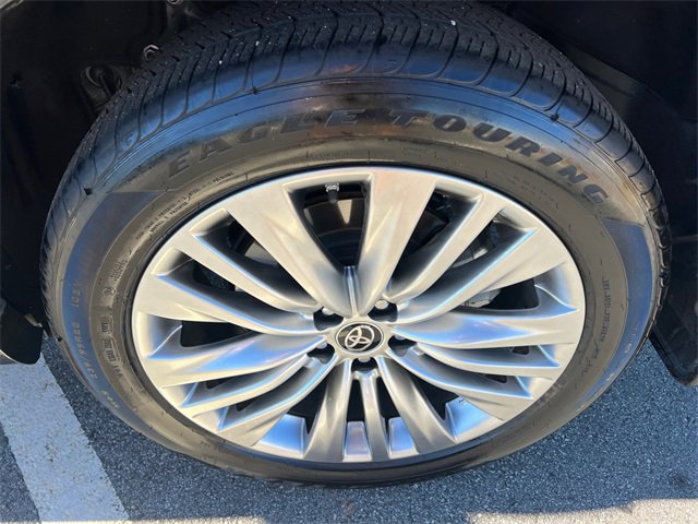 Used 2024 Toyota Highlander Platinum image 20