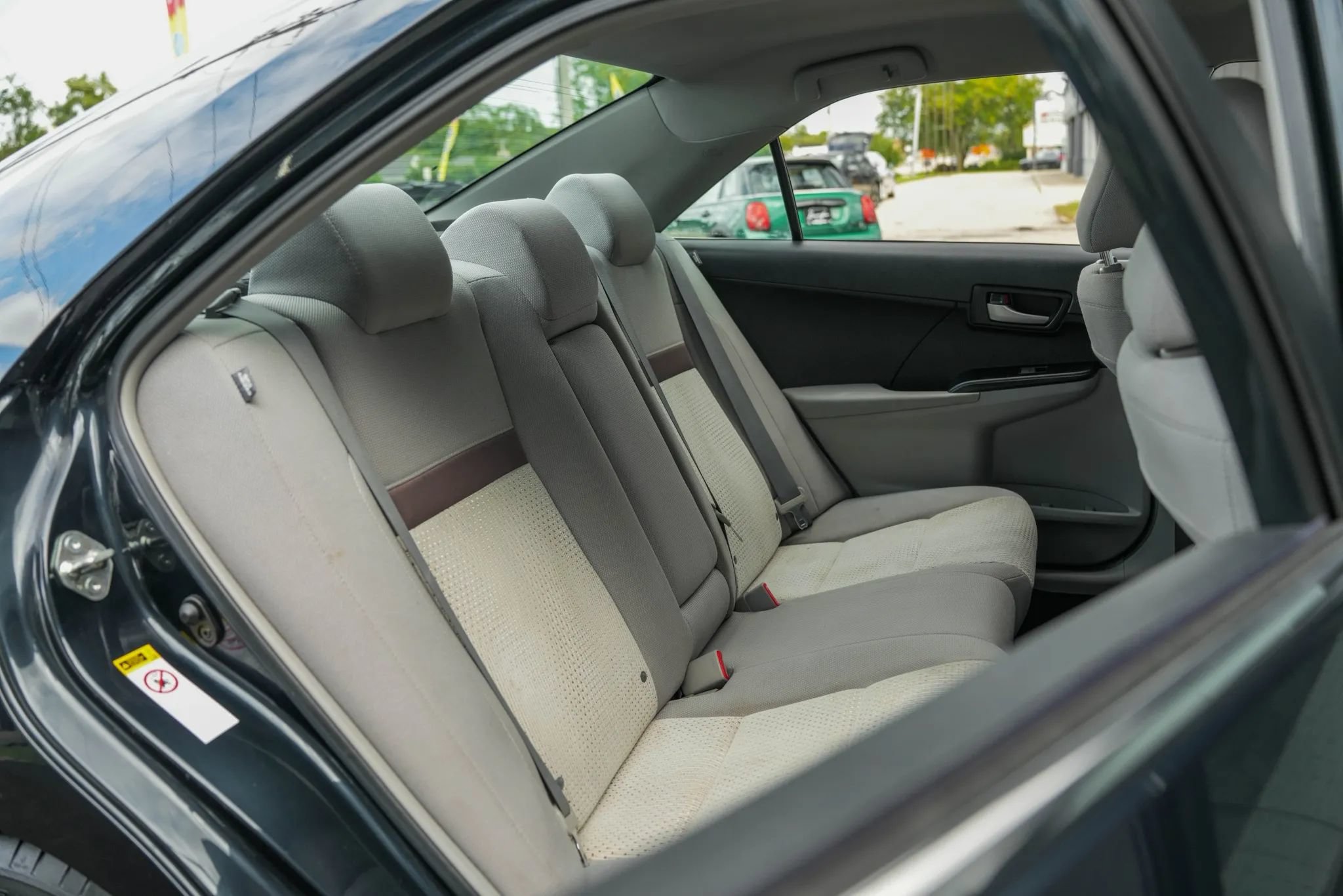 Used 2014 Toyota Camry LE FWD image 31