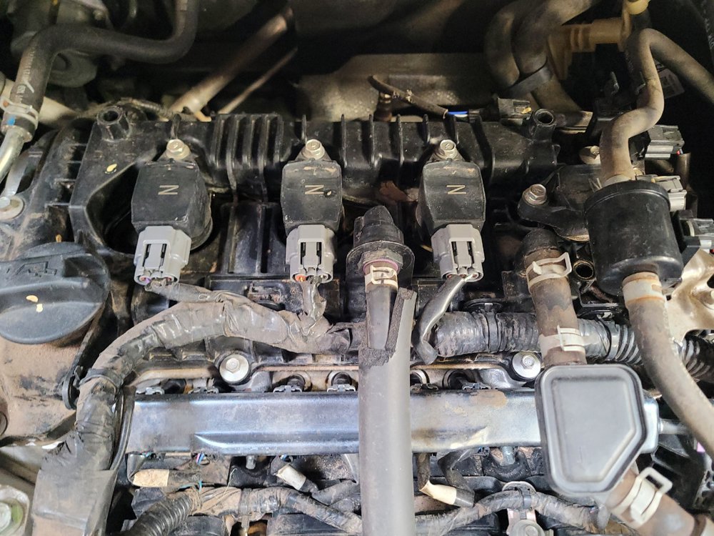 Used 2021 Nissan Versa S FWD image 30