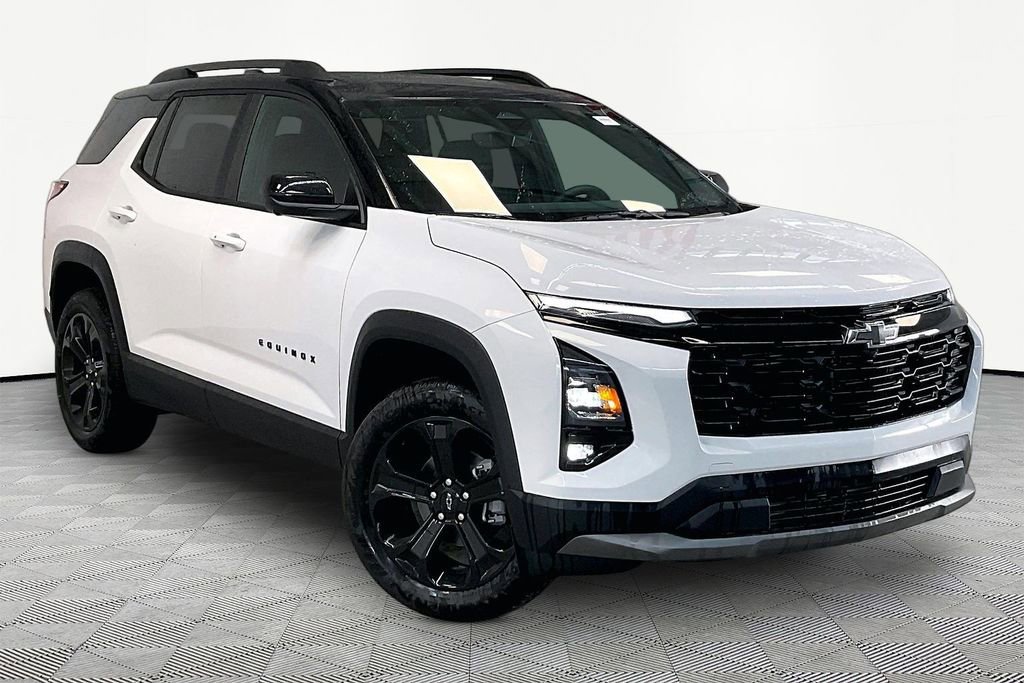 New 2026 Chevrolet Equinox LT w/ Midnight Edition FWD image 2