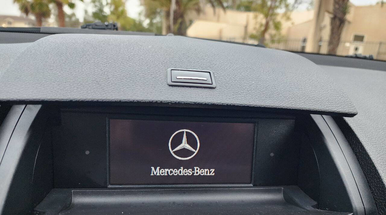 Used 2008 Mercedes-Benz C 300 Sedan image 39