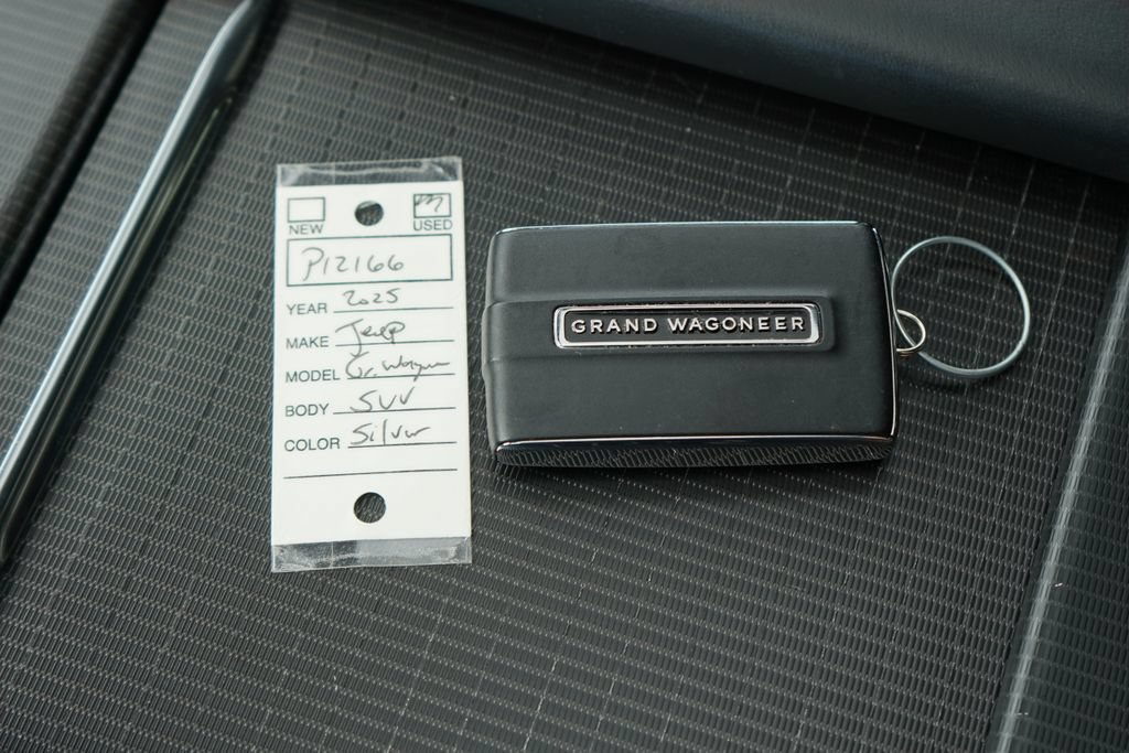 Used 2025 Jeep Grand Wagoneer L Series II Obsidian w/ Quick Order Packagew 28T AWD/4WD image 40