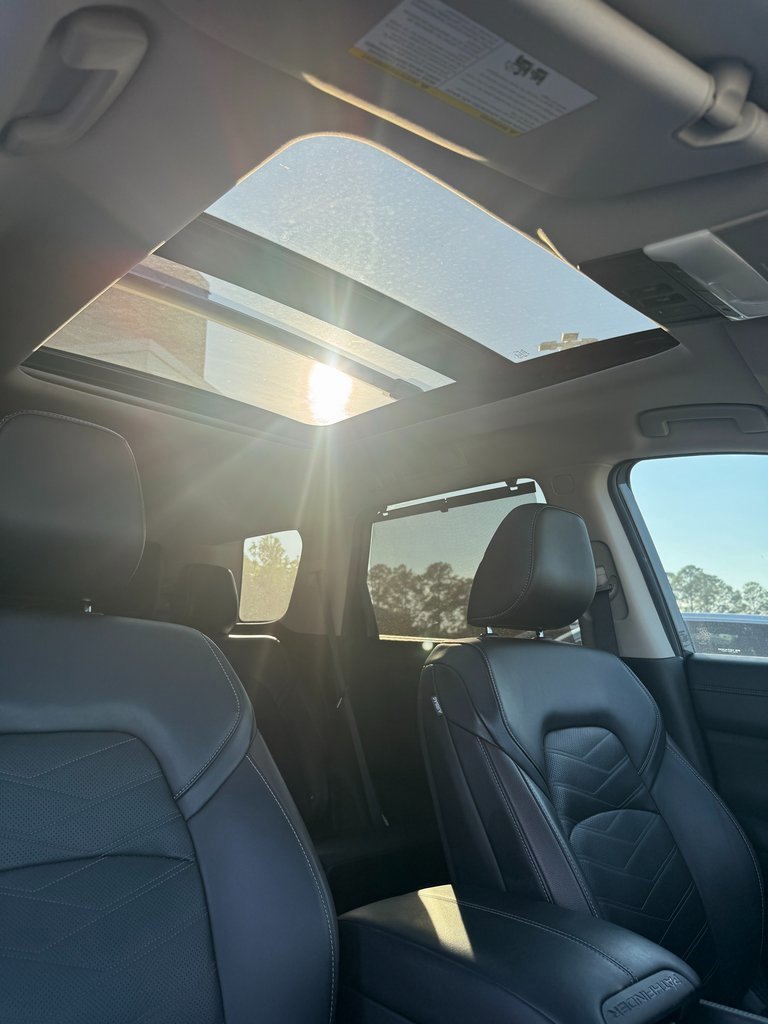 Used 2023 Nissan Pathfinder Platinum w/ Black Appearance Package image 11