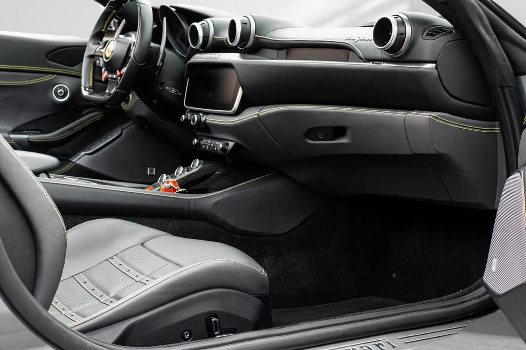 Certified 2022 Ferrari Portofino M RWD image 45