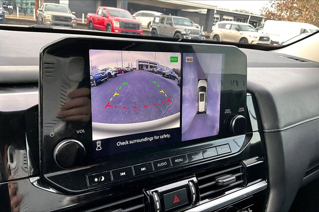 Used 2022 Nissan Pathfinder SL image 11