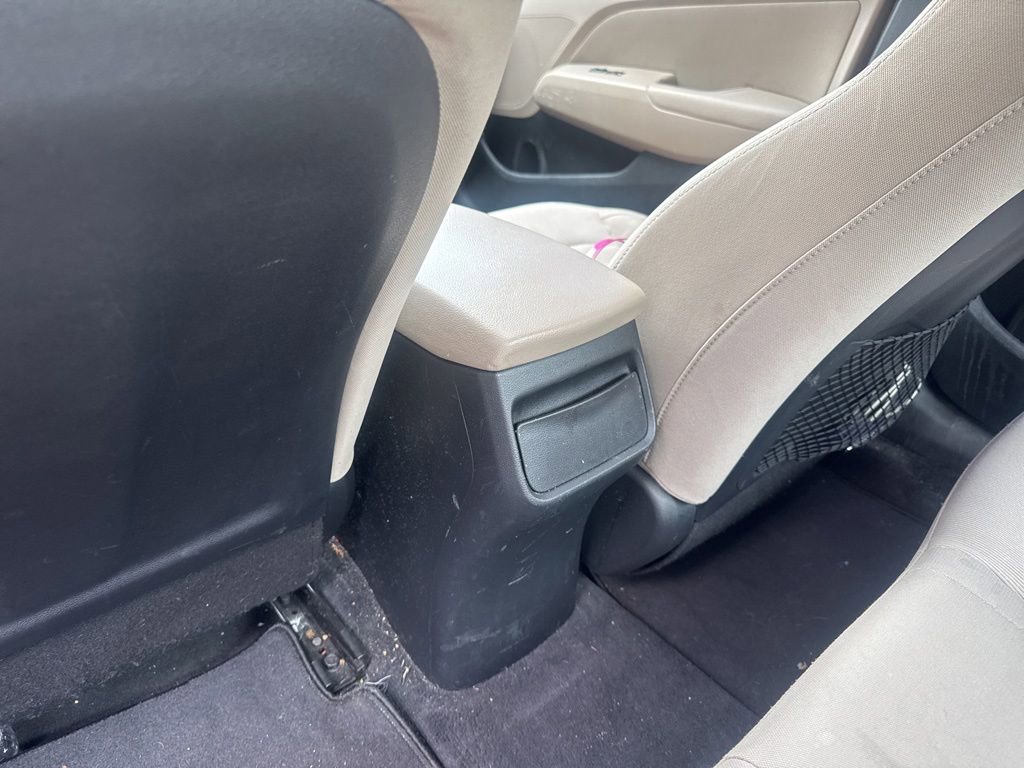 Used 2018 Hyundai Elantra Value Edition FWD image 20