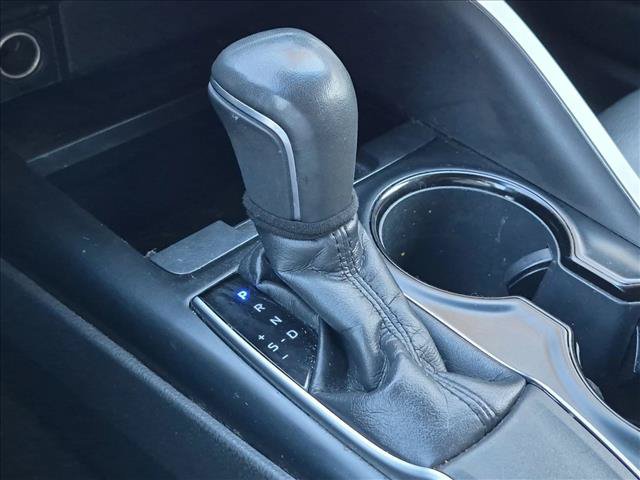 Used 2018 Toyota Camry SE FWD image 12