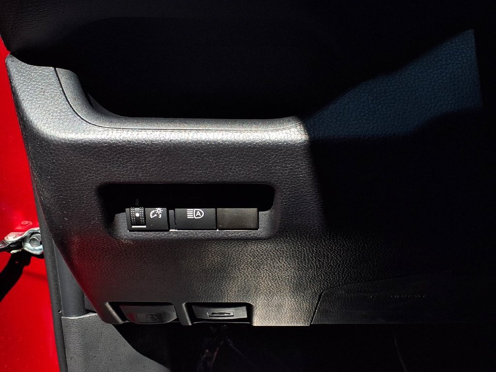 Certified 2025 Toyota RAV4 LE FWD image 17