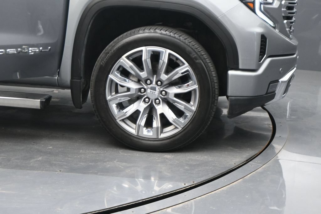 Used 2026 GMC Sierra 1500 Denali AWD/4WD image 2