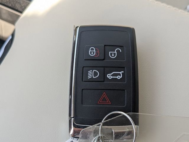 New 2026 Land Rover Range Rover SE AWD/4WD image 29