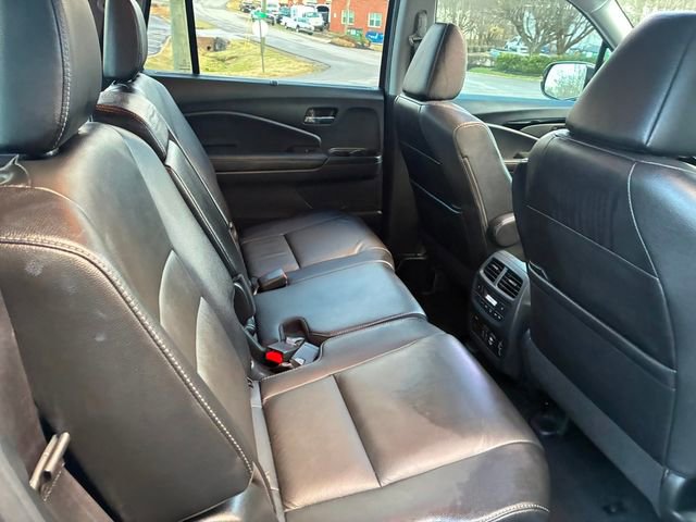Used 2022 Honda Pilot Touring image 24