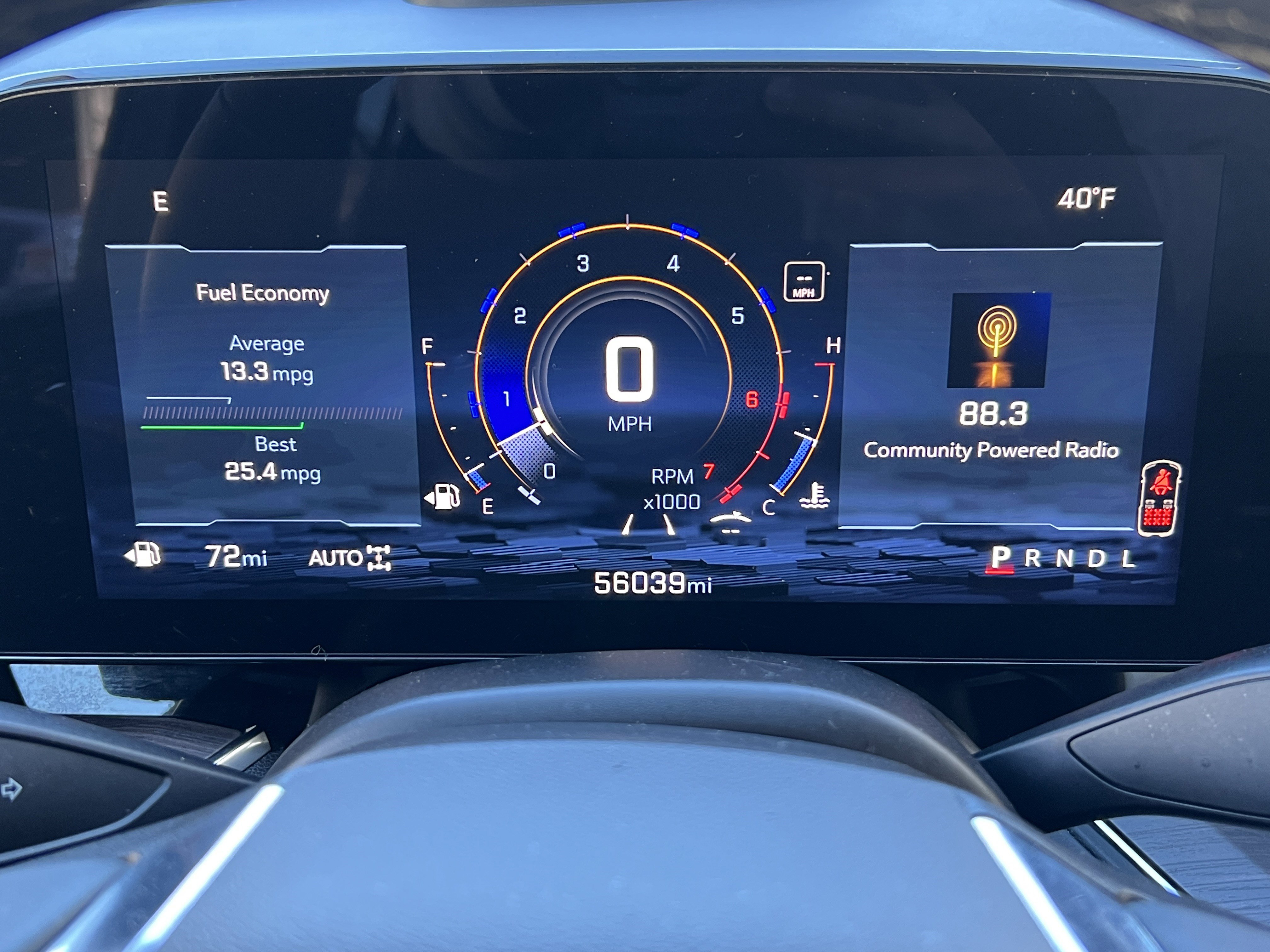 Used 2025 Chevrolet Suburban LT image 31