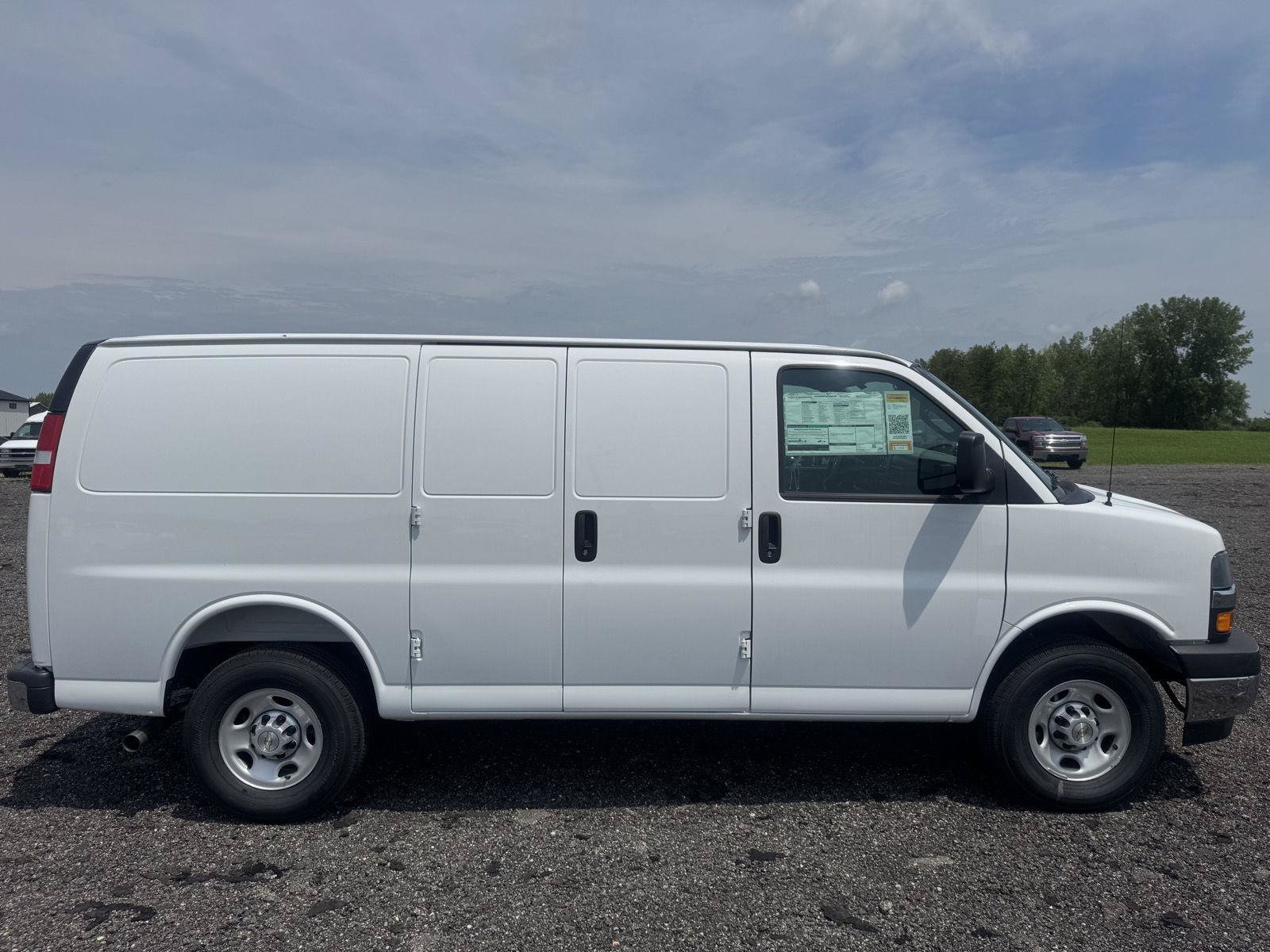 New 2026 Chevrolet Express 2500 w/ Driver Convenience Package RWD image 6