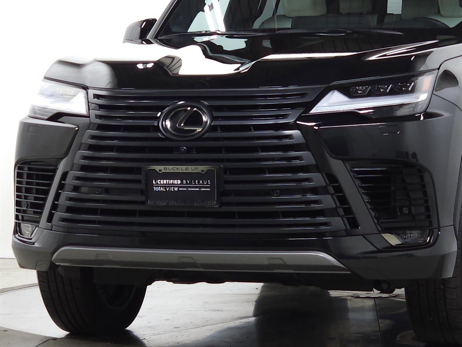 Certified 2024 Lexus LX 600 4WD w/ Appearance Package image 4