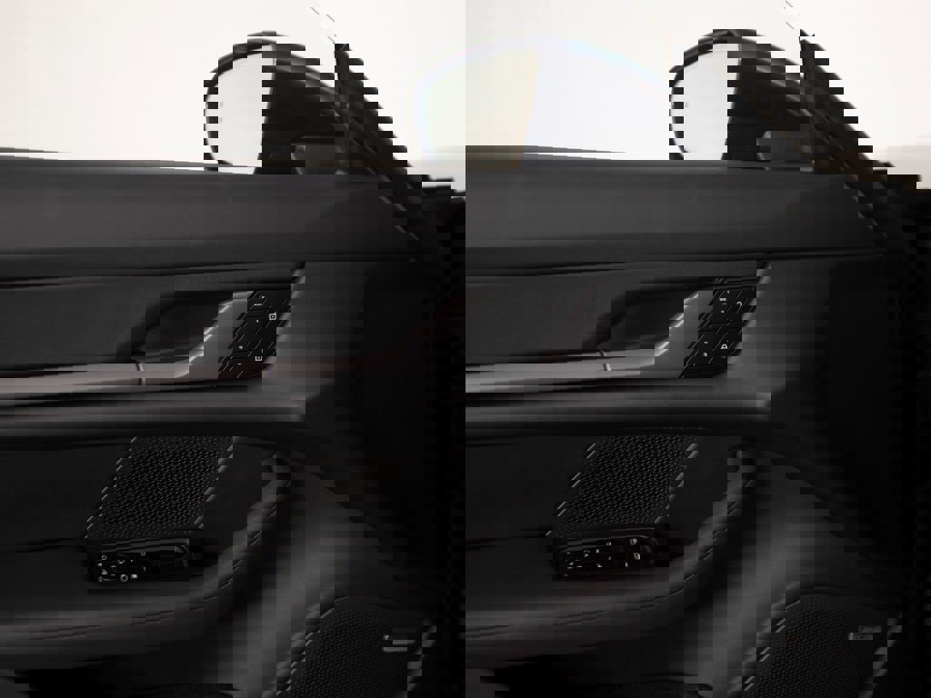 New 2026 Porsche Taycan 4S image 13