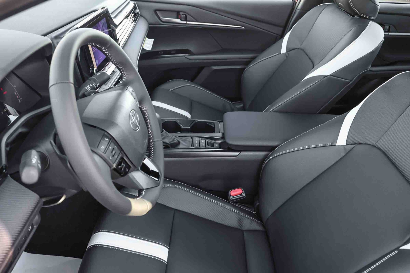 New 2026 Toyota Camry SE w/ Convenience Package FWD image 15
