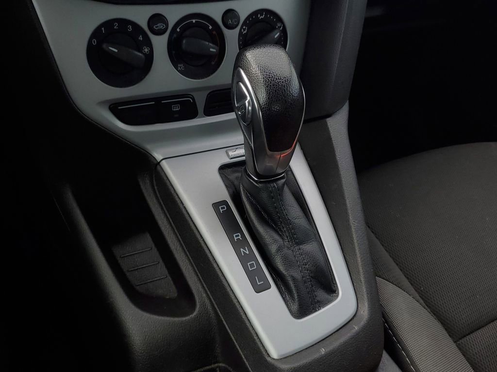 Used 2013 Ford Focus SE image 25