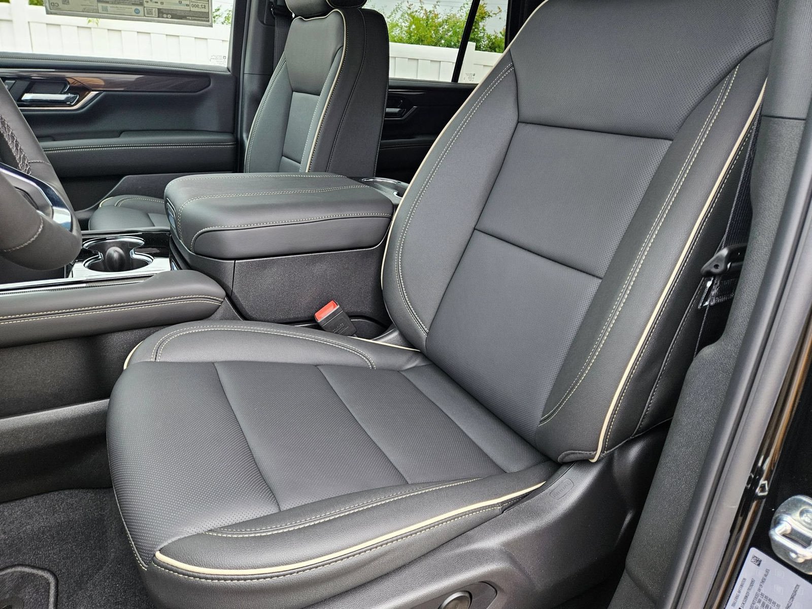 New 2026 GMC Yukon Elevation AWD/4WD image 22