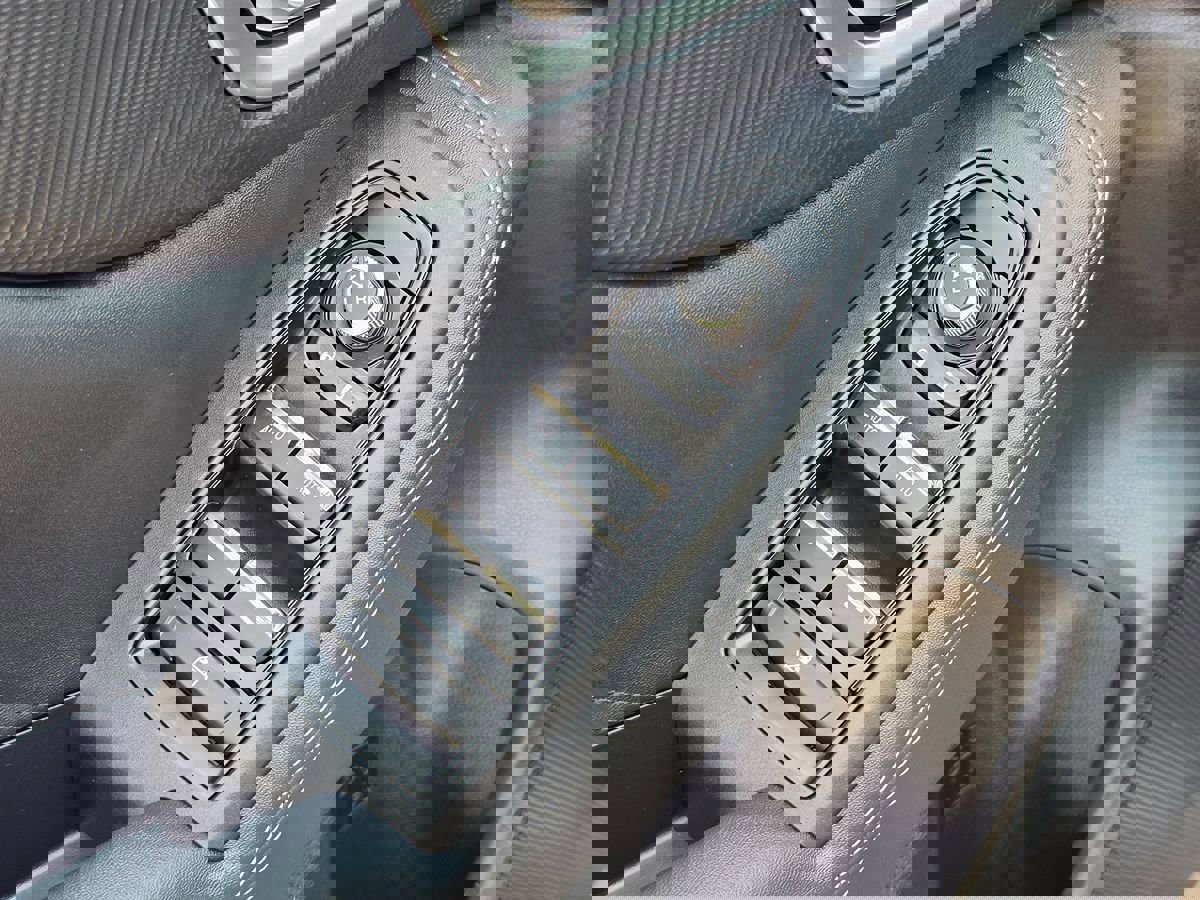 Used 2020 Subaru Forester Limited image 30