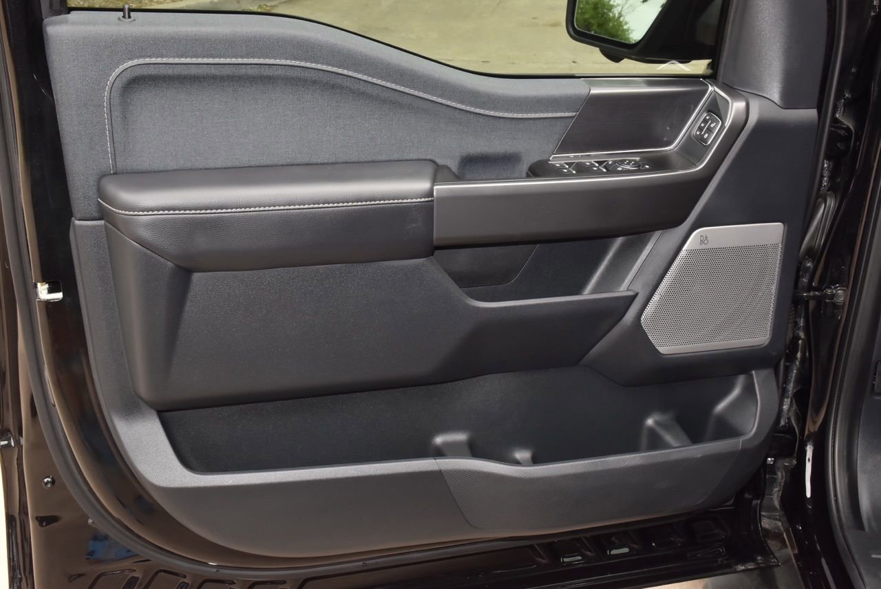 Certified 2025 Ford F150 Lariat w/ Equipment Group 501A Mid image 37