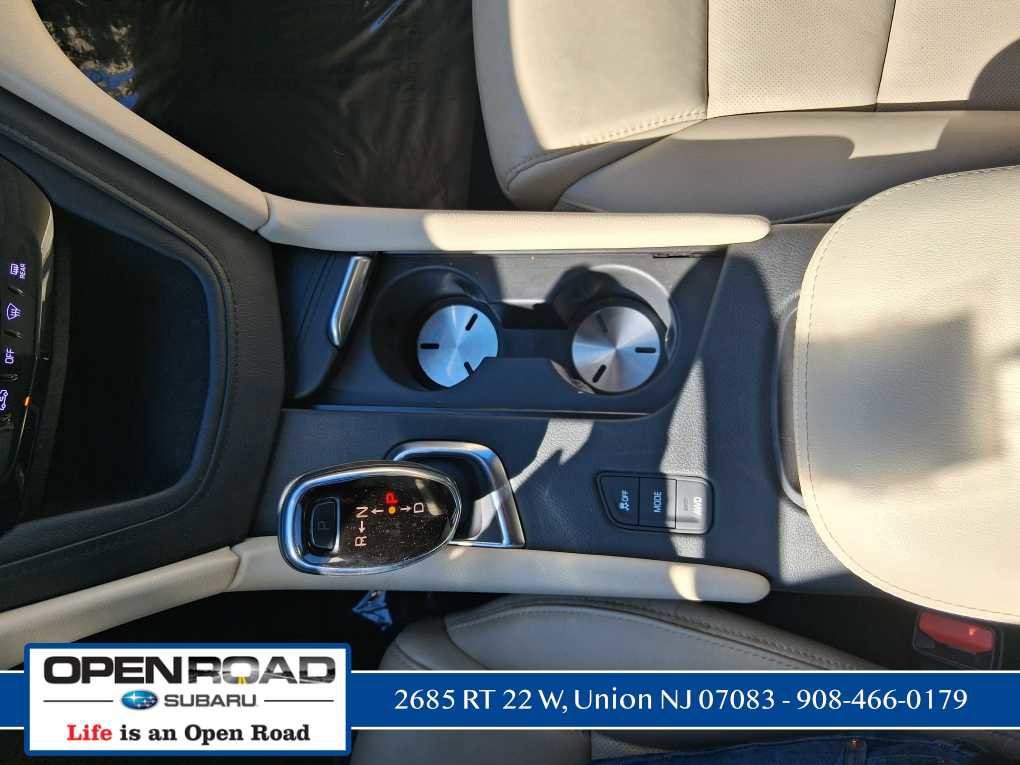 Used 2018 Cadillac XT5 Luxury w/ Driver Awareness Package image 4