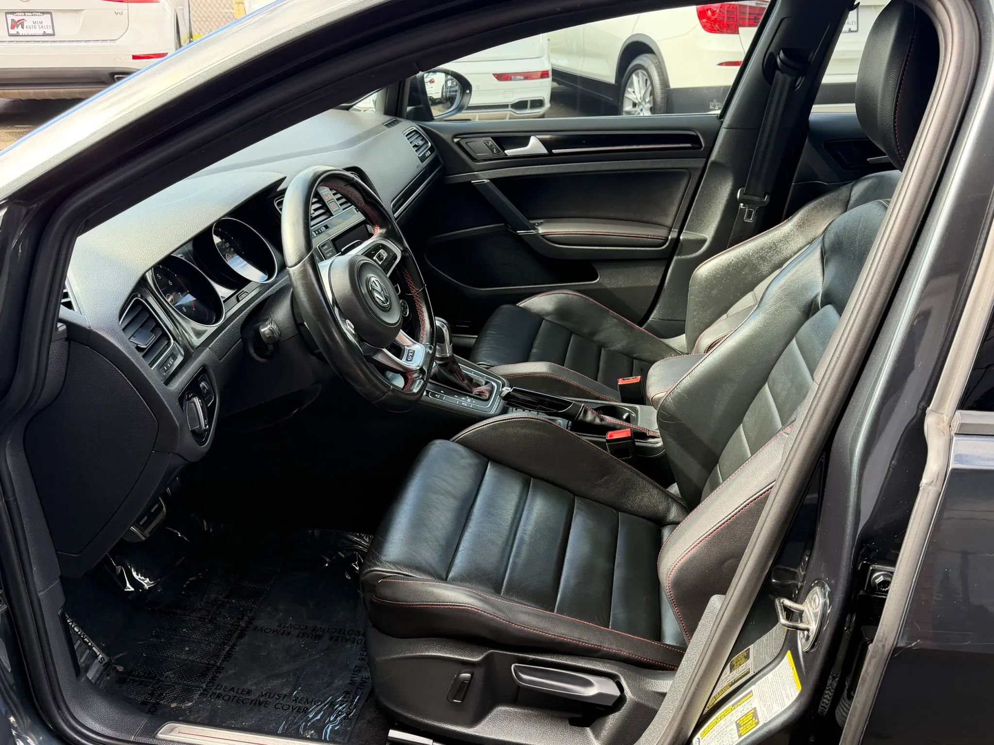 Used 2015 Volkswagen GTI SE w/ Lighting Package (SEL) FWD image 10