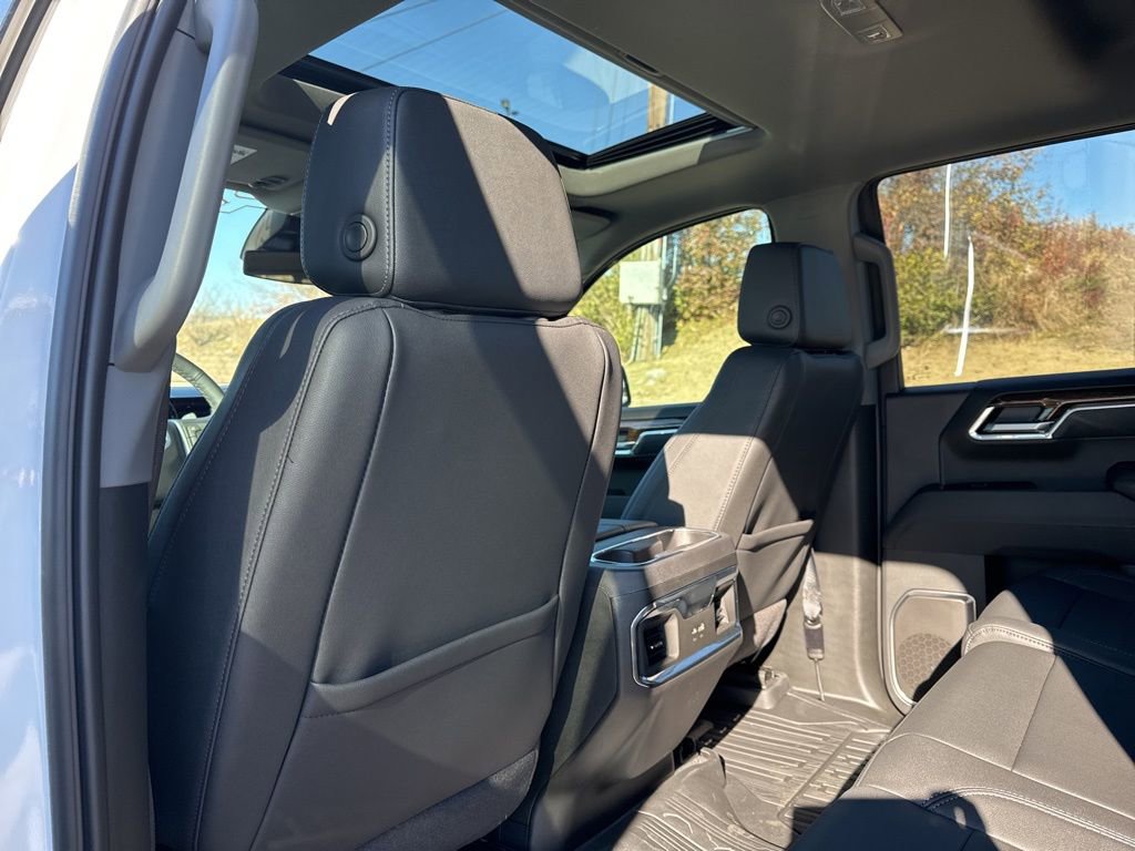 New 2025 GMC Sierra 1500 Elevation w/ Elevation Premium Package image 31