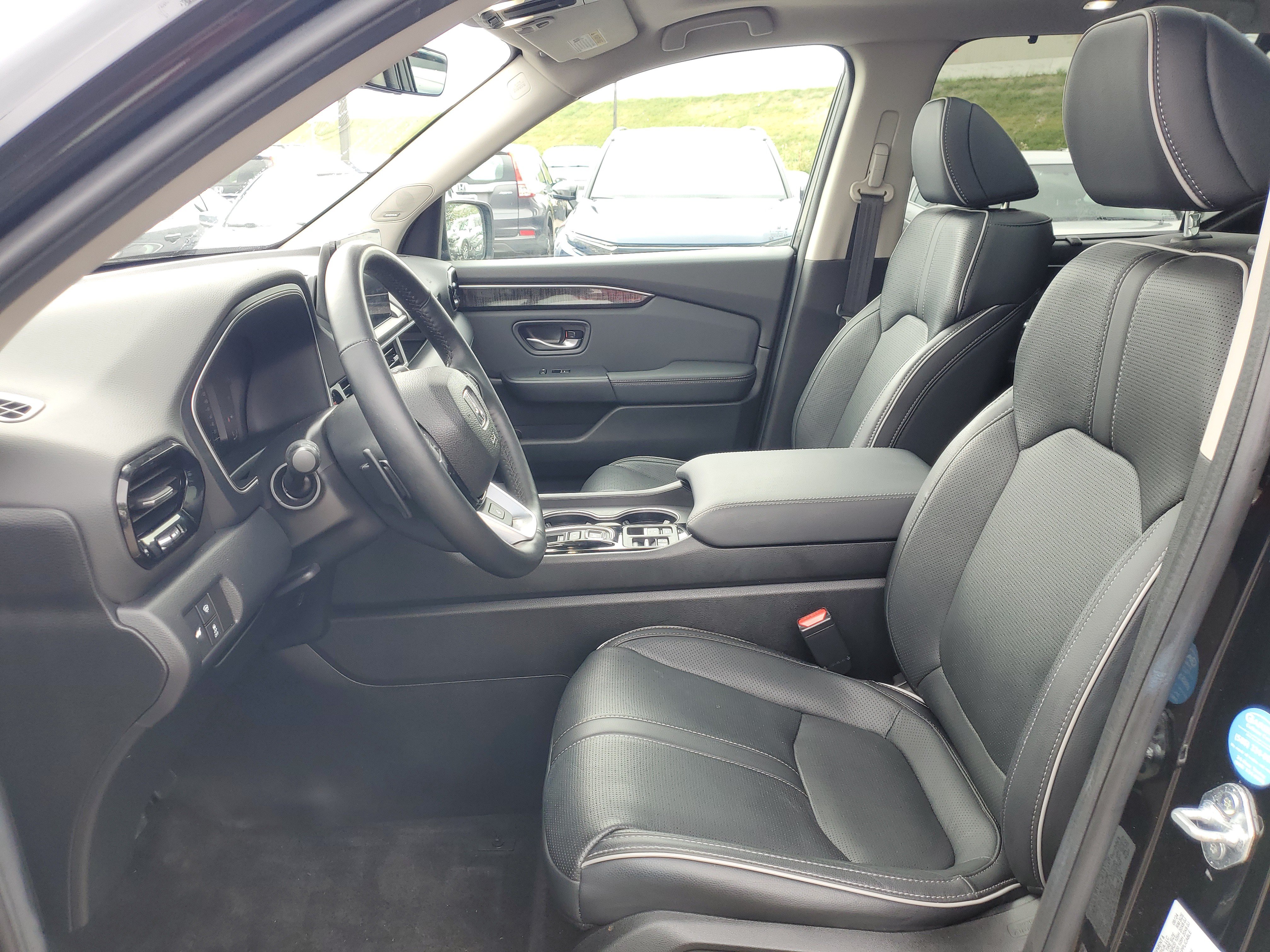 Certified 2025 Honda Pilot Elite image 11