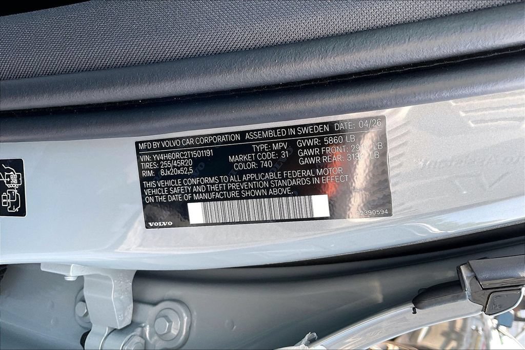 New 2026 Volvo XC60 T8 Plus w/ Protection Package Premier AWD/4WD image 14