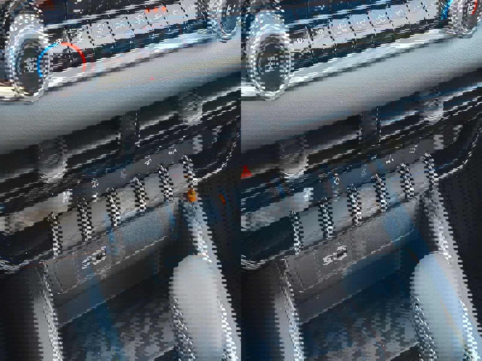 New 2026 GMC Canyon Elevation w/ Convenience Package image 27