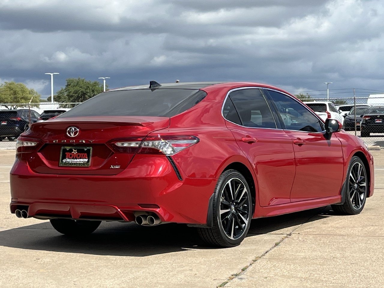 Used 2019 Toyota Camry XSE FWD image 4