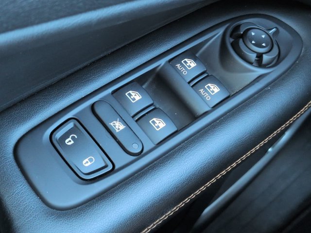 Used 2021 Jeep Compass Limited w/ Sun and Sound Group AWD/4WD image 25